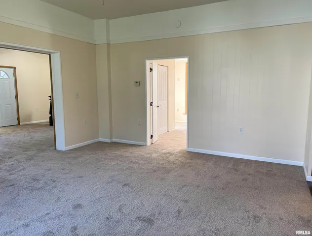 $169,000 | 121 East Tremont Street, Waverly, IL 62692