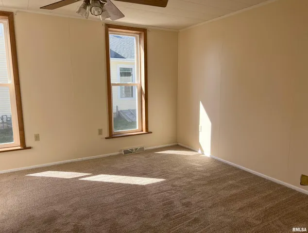 $169,000 | 121 East Tremont Street, Waverly, IL 62692