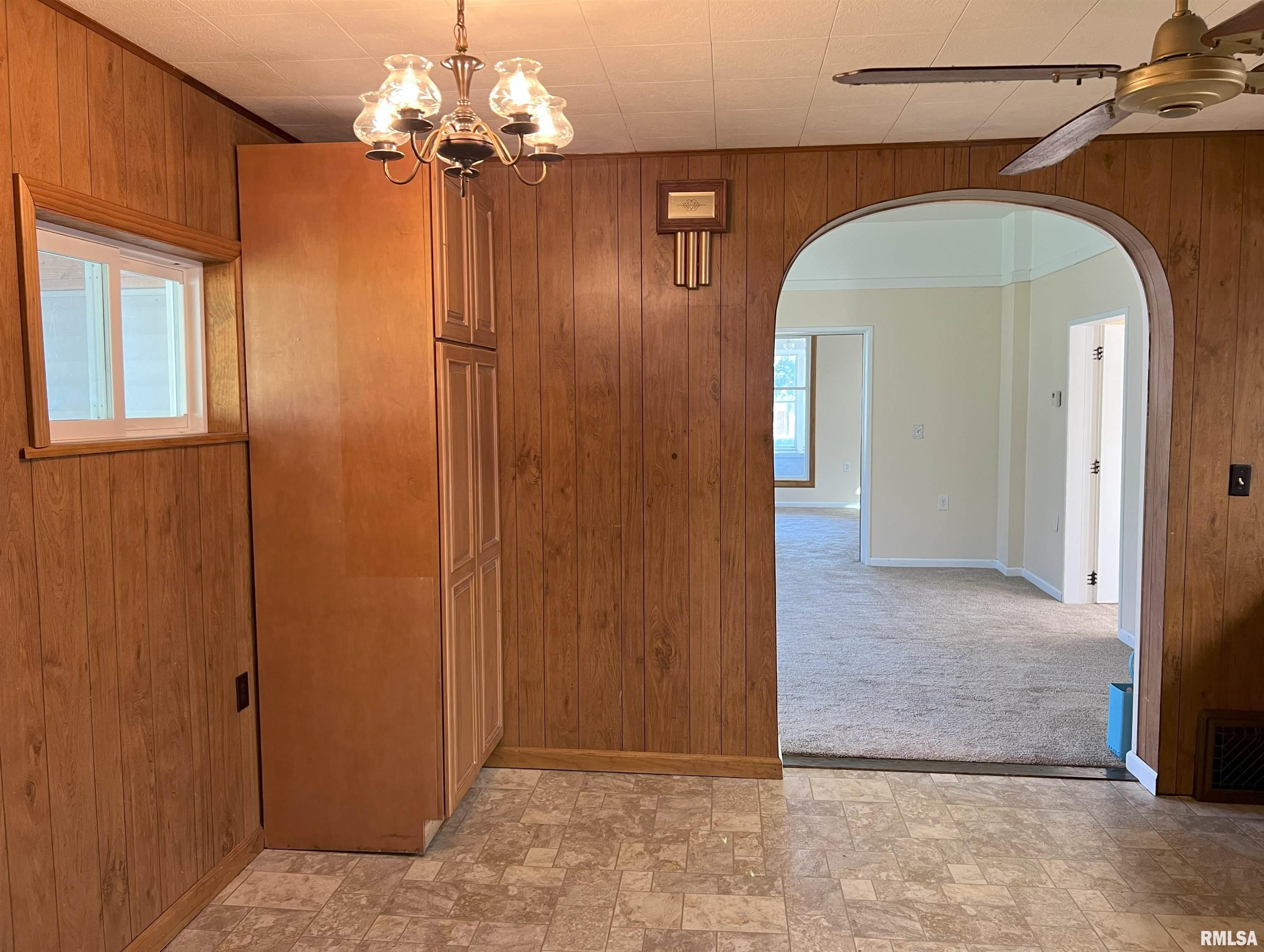 121 East Tremont Street Waverly, IL 62692 - Photo 18 of 48