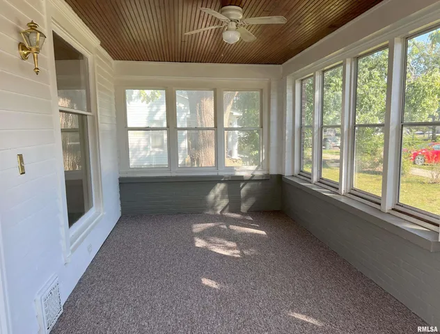 $169,000 | 121 East Tremont Street, Waverly, IL 62692