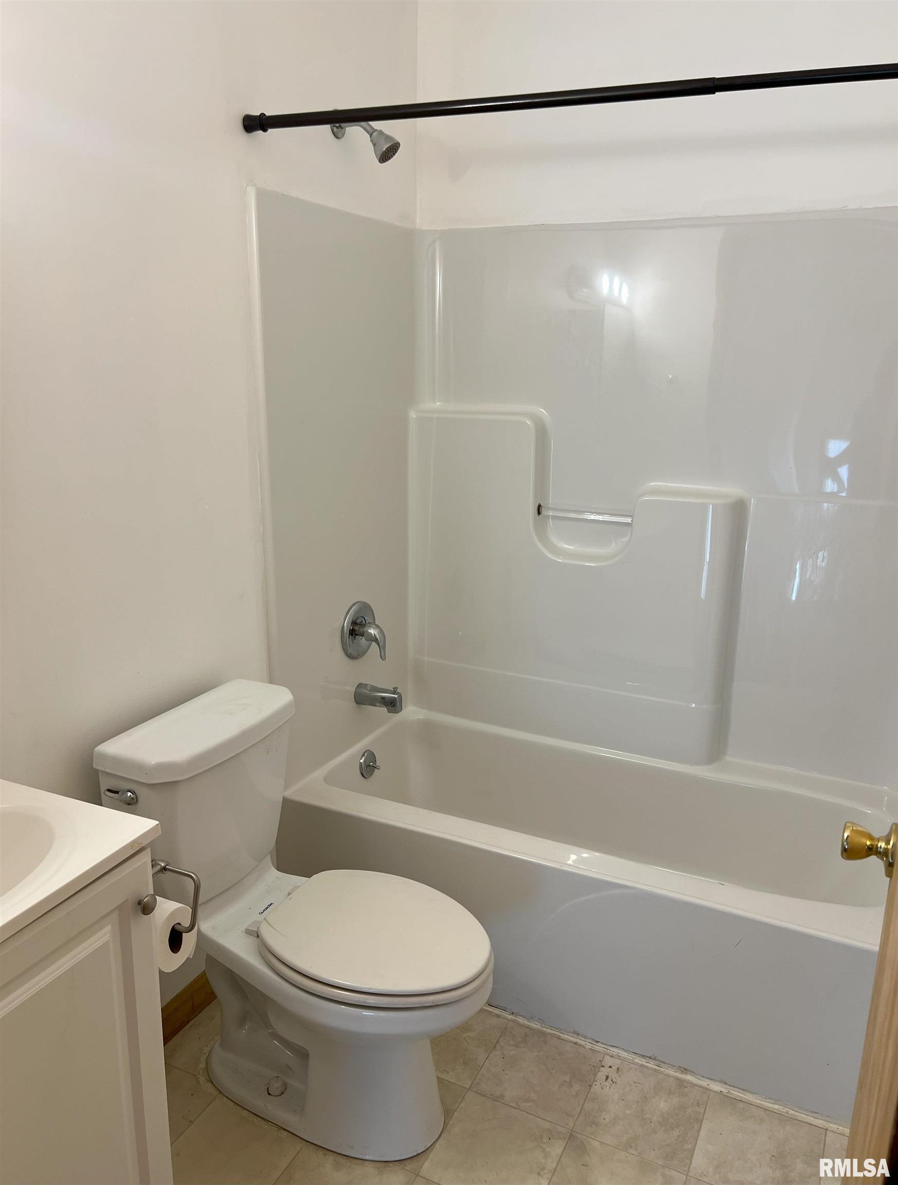 121 East Tremont Street Waverly, IL 62692 - Photo 32 of 48