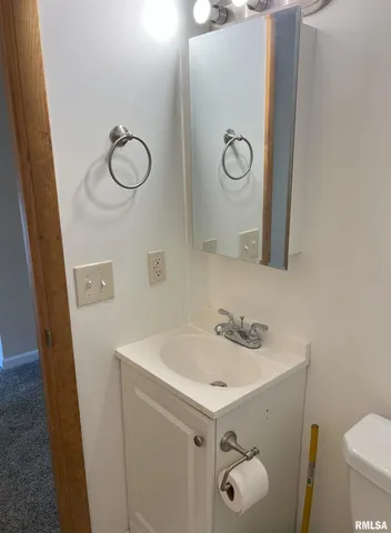 $169,000 | 121 East Tremont Street, Waverly, IL 62692