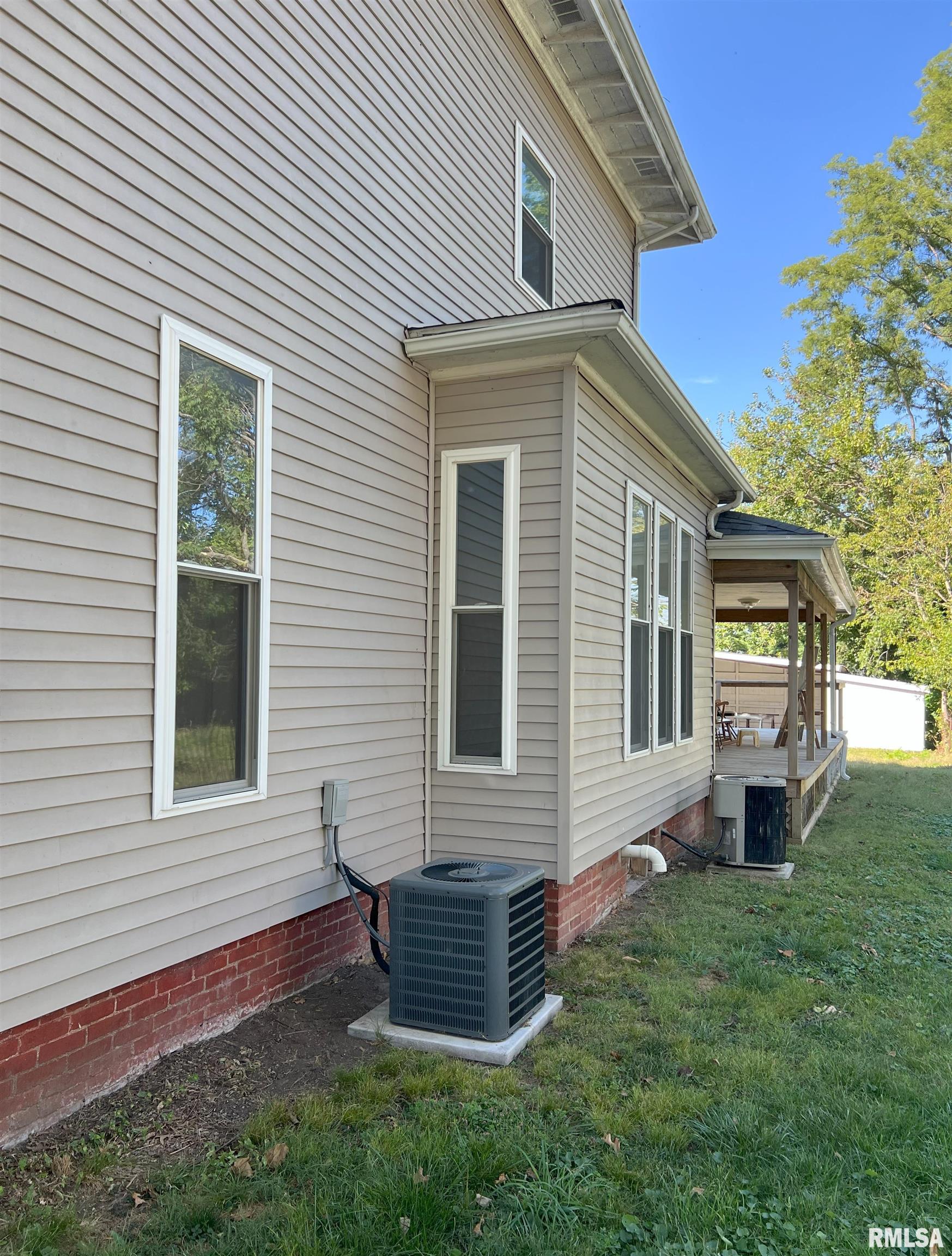 121 East Tremont Street Waverly, IL 62692 - Photo 36 of 48