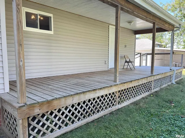 $169,000 | 121 East Tremont Street, Waverly, IL 62692