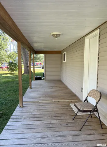 $169,000 | 121 East Tremont Street, Waverly, IL 62692