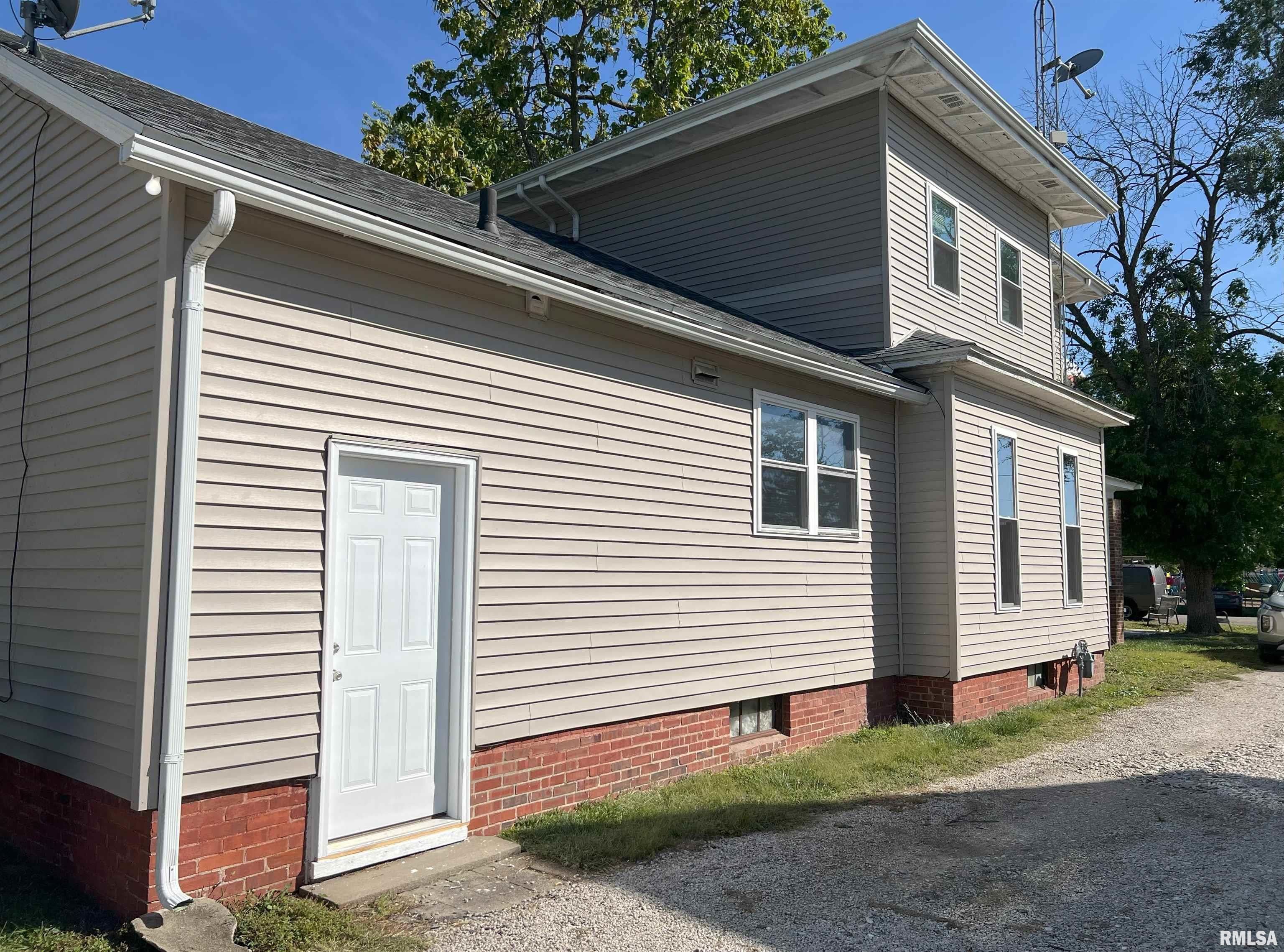 121 East Tremont Street Waverly, IL 62692 - Photo 40 of 48