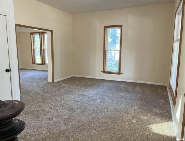 $169,000 | 121 East Tremont Street, Waverly, IL 62692