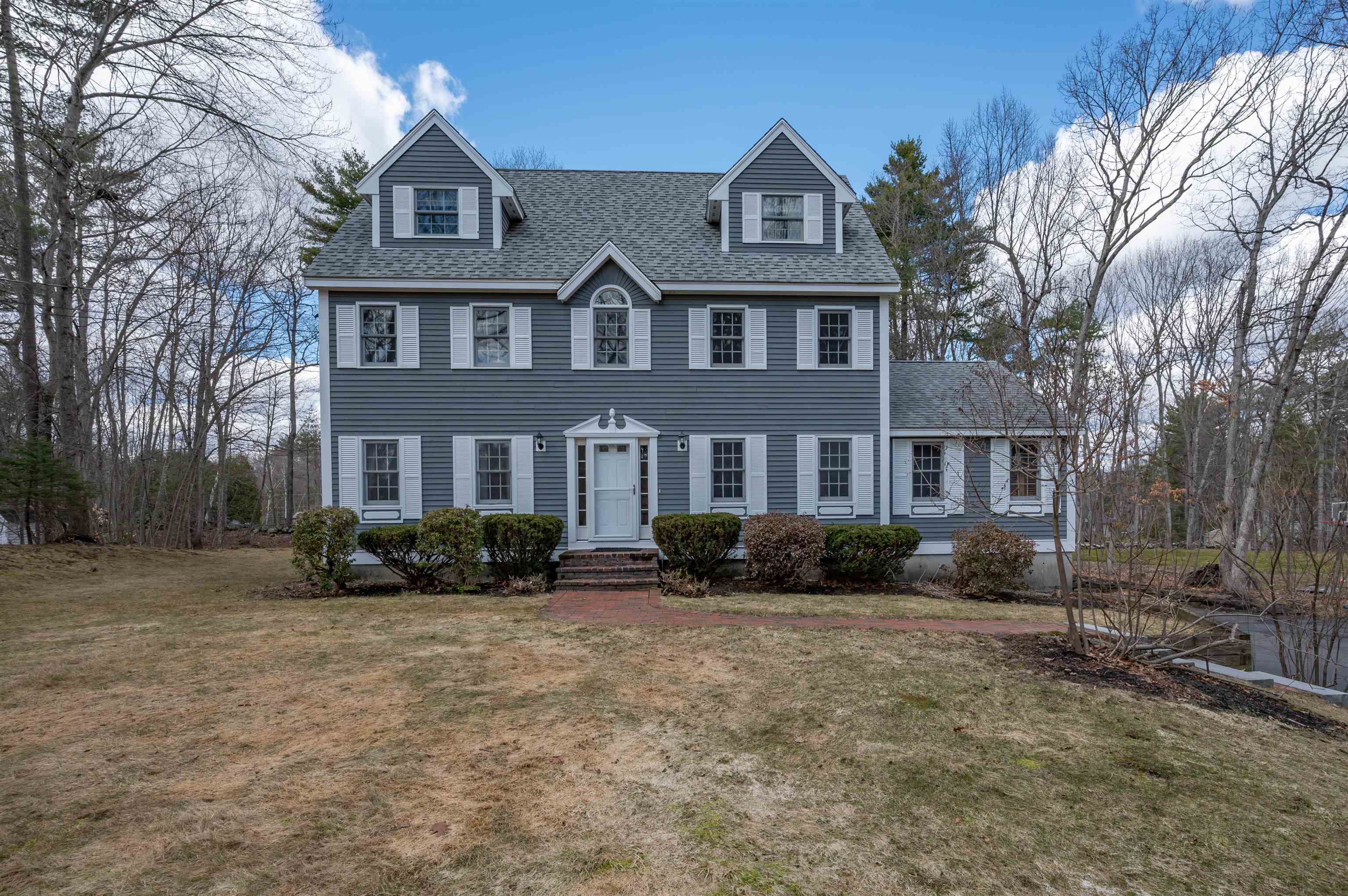 28 Peaslee Court Hampstead, NH 03841 - Photo 2 of 59