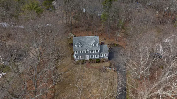 $765,000 | 28 Peaslee Court, Hampstead, NH 03841