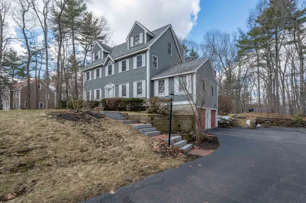 $765,000 | 28 Peaslee Court, Hampstead, NH 03841
