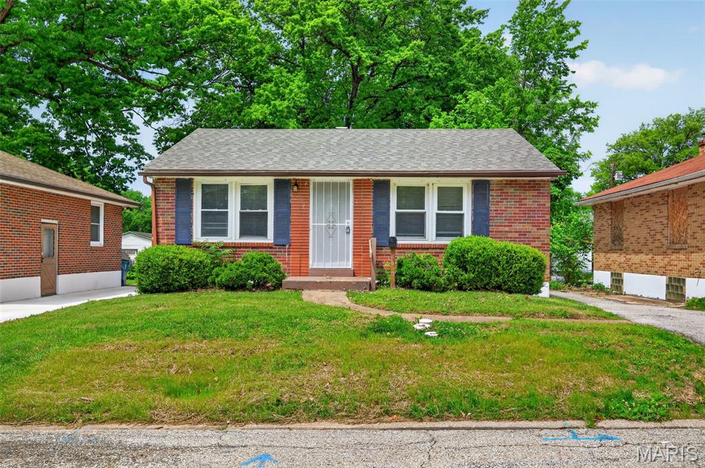 4607 Seattle Street St. Louis, MO 63121 - Photo 1 of 33