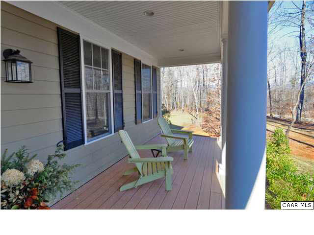 1441 Stillhouse Ridge Lane Charlottesville, VA 22903 - Photo 3 of 32 a living room with furniture and a potted plant