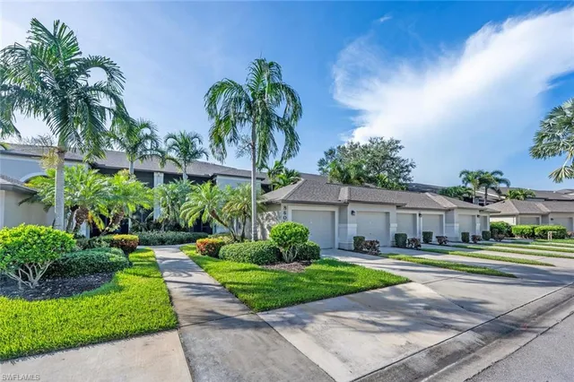 $525,000 | 8600 Naples Heritage Drive, Unit 526, Naples, FL 34112