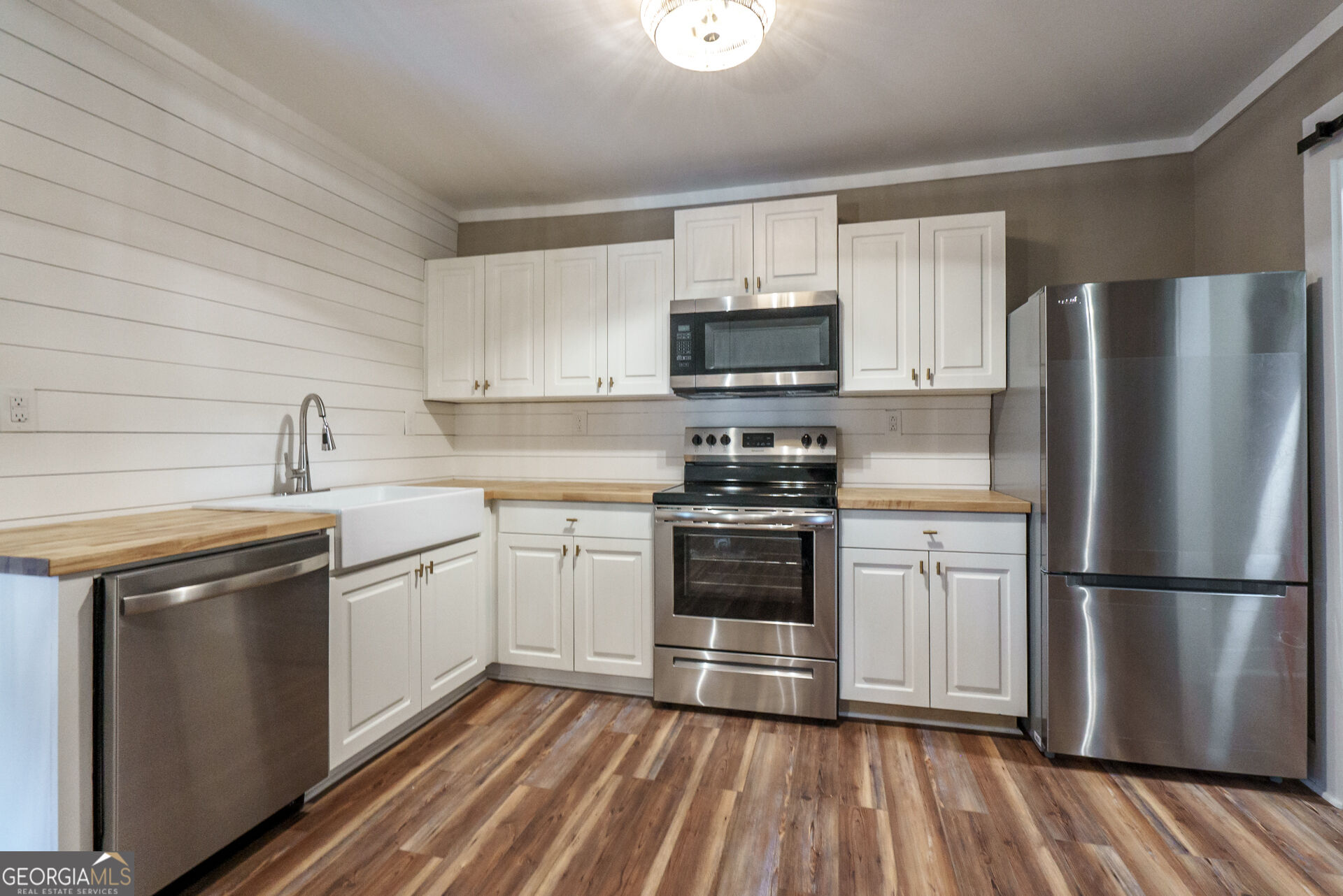175 East Main Street, Unit B Rutledge, GA 30663 - Photo 15 of 29 Gallery Image 15