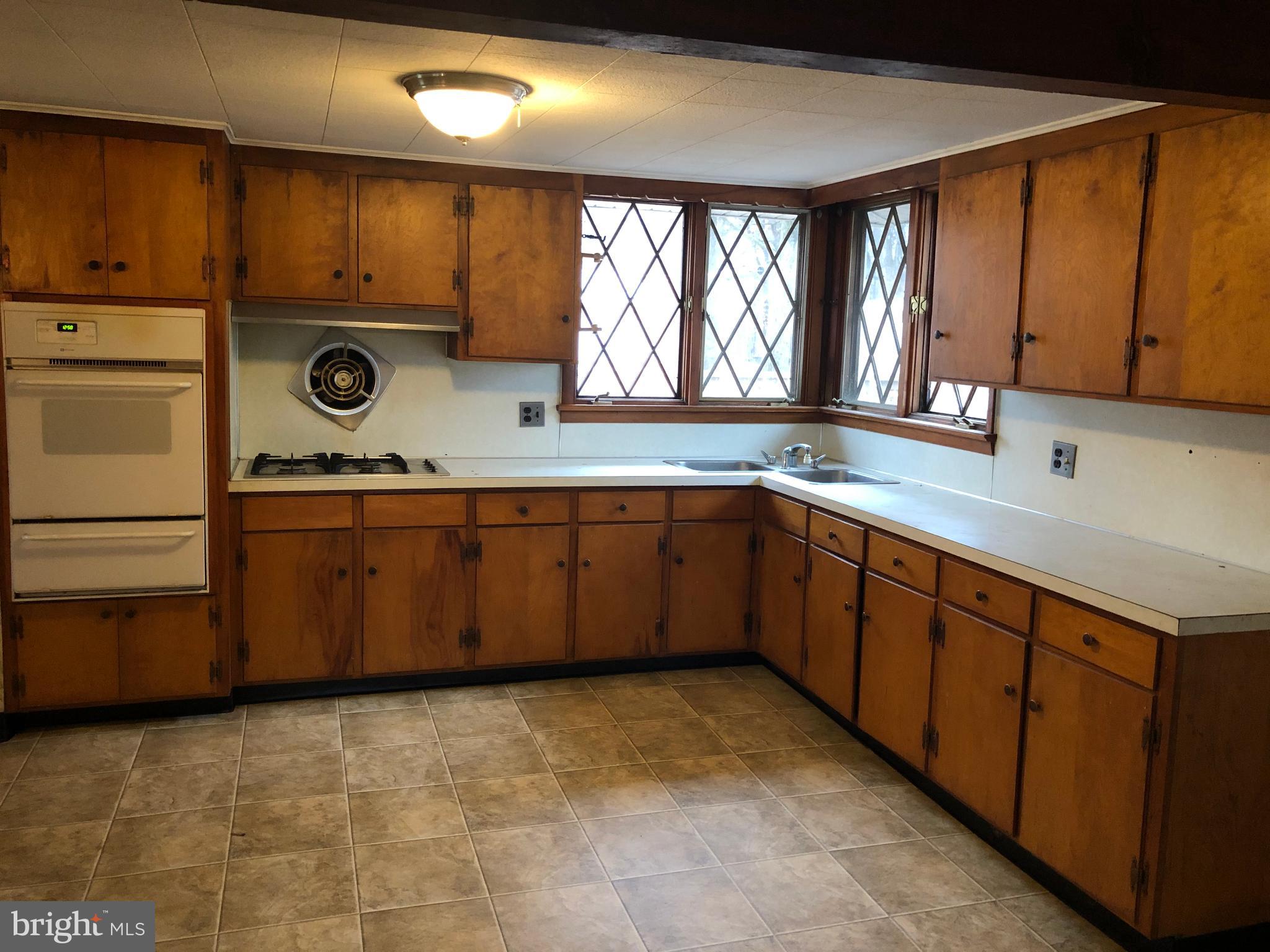 290 Horseshoe Trail Road Denver, PA 17517 - Photo 2 of 15 Kitchen