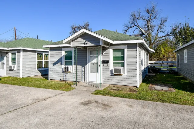 $900 | 5000 Noble Street, Unit 6, Houston, TX 77020