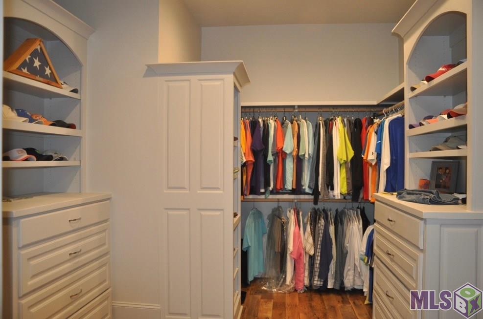 25837 Wax Road Denham Springs, LA 70726 - Photo 19 of 44 Master Closet