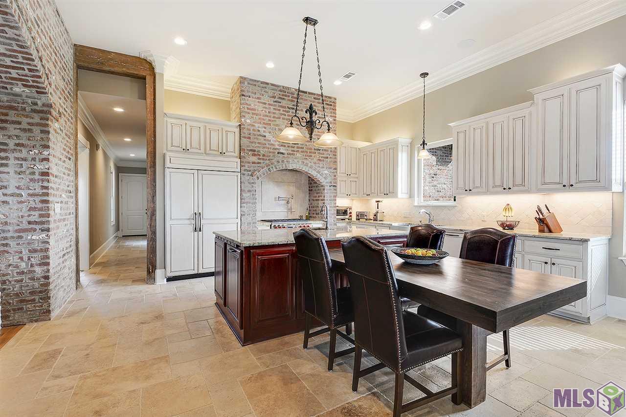 25837 Wax Road Denham Springs, LA 70726 - Photo 8 of 44 Built-in Table