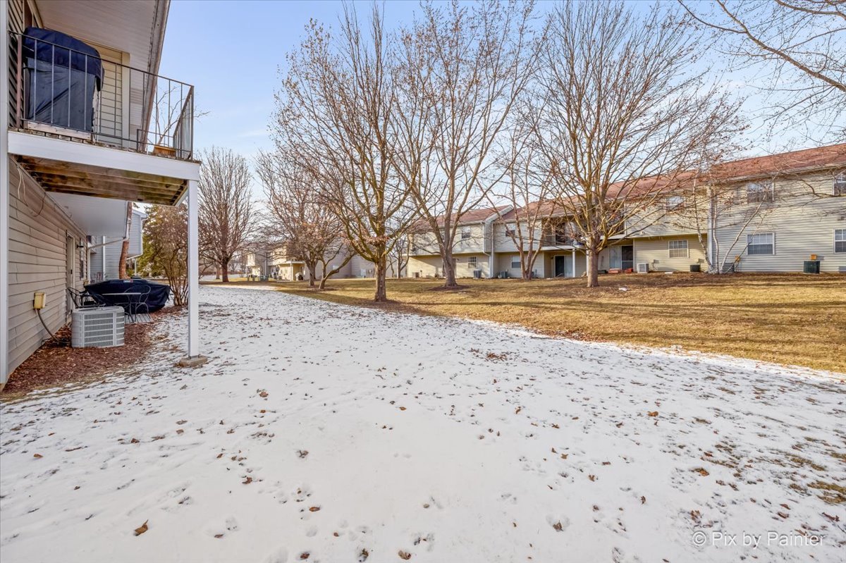 56 North Victoria Lane, Unit C Streamwood, IL 60107 - Photo 15 of 25