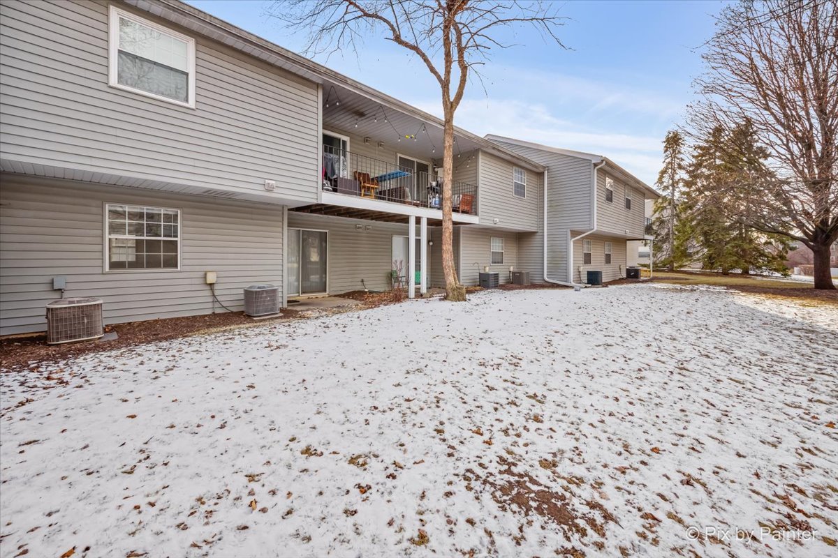 56 North Victoria Lane, Unit C Streamwood, IL 60107 - Photo 17 of 25