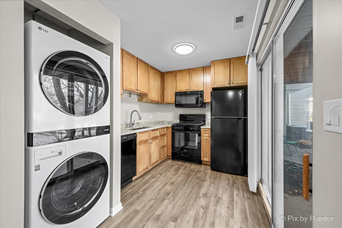 56 North Victoria Lane, Unit C Streamwood, IL 60107 - Photo 5 of 25