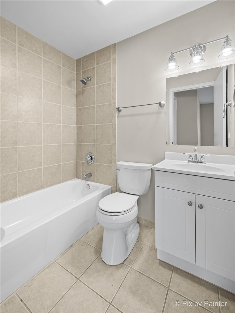 56 North Victoria Lane, Unit C Streamwood, IL 60107 - Photo 9 of 25