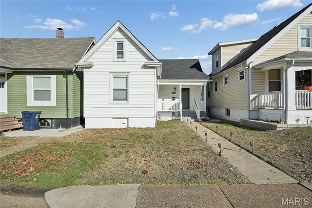 $129,000 | 6619 Etzel Avenue, University City, MO 63130