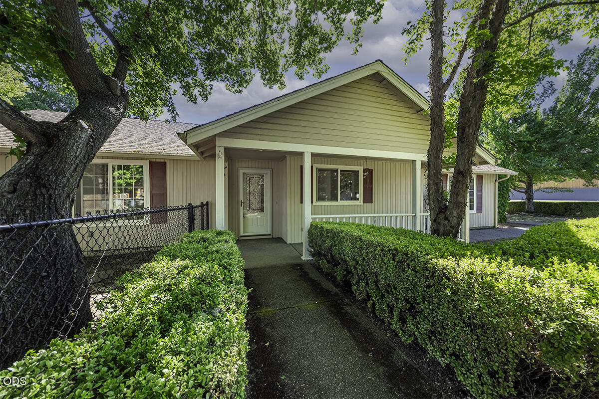 445 Midway Road Medford, OR 97501 - Photo 6 of 33