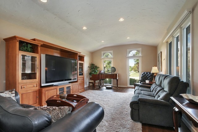 3357 Old Mill Road Northbrook, IL 60062 - Photo 3 of 25