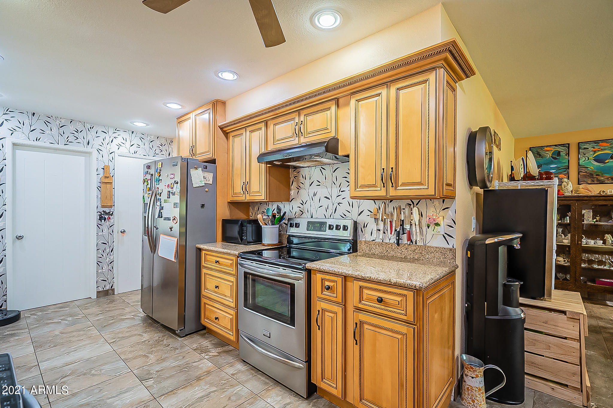 10711 West Hatcher Road Sun City, AZ 85351 - Photo 11 of 34 Hatcher-13