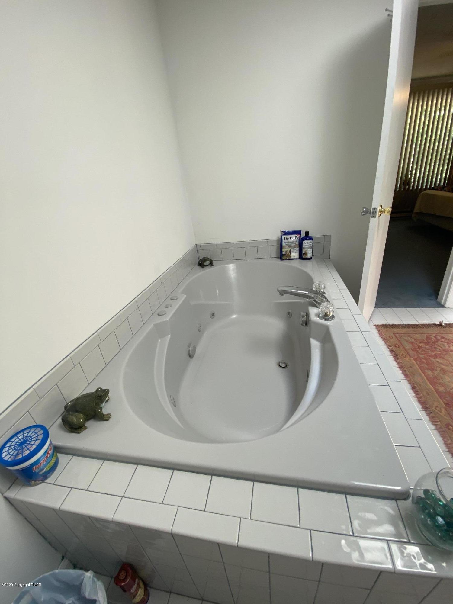 2248 Eagle Path Bushkill, PA 18324 - Photo 8 of 18 Master Bathroom
