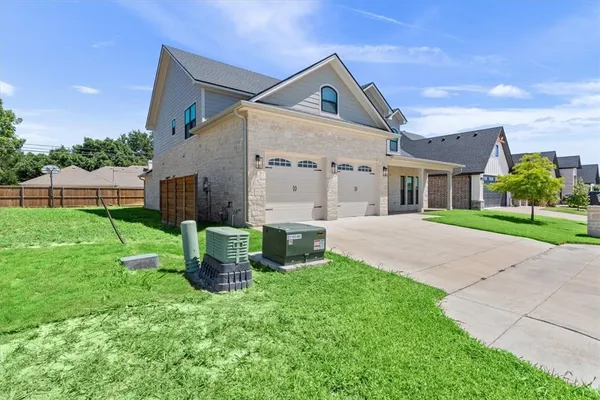 $730,000 | 1425-1429 Tranquility Trail, Woodway, TX 76712