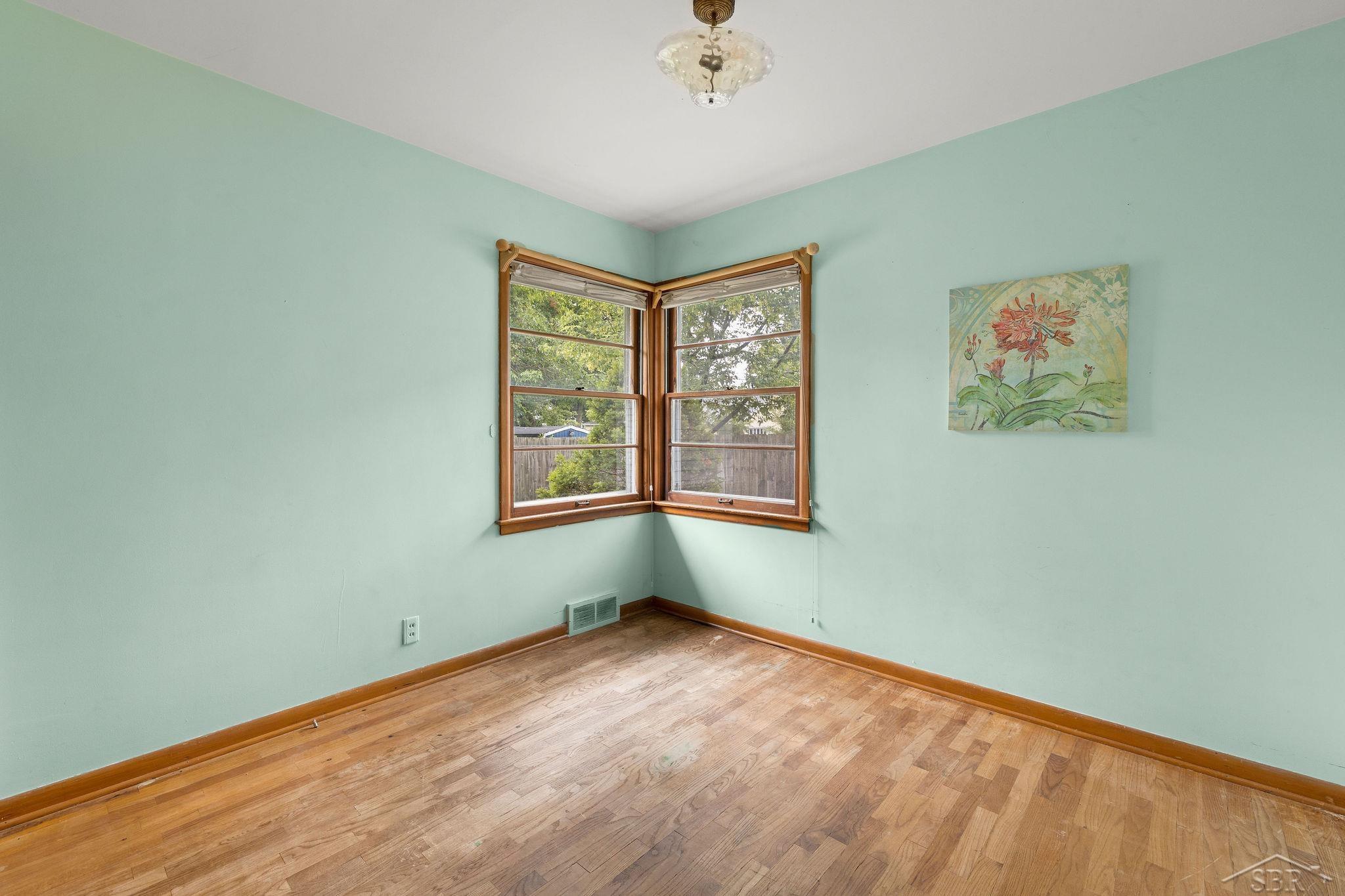 1756 Hemmeter Road Saginaw, MI 48638 - Photo 13 of 19 50087819-12.JPG
