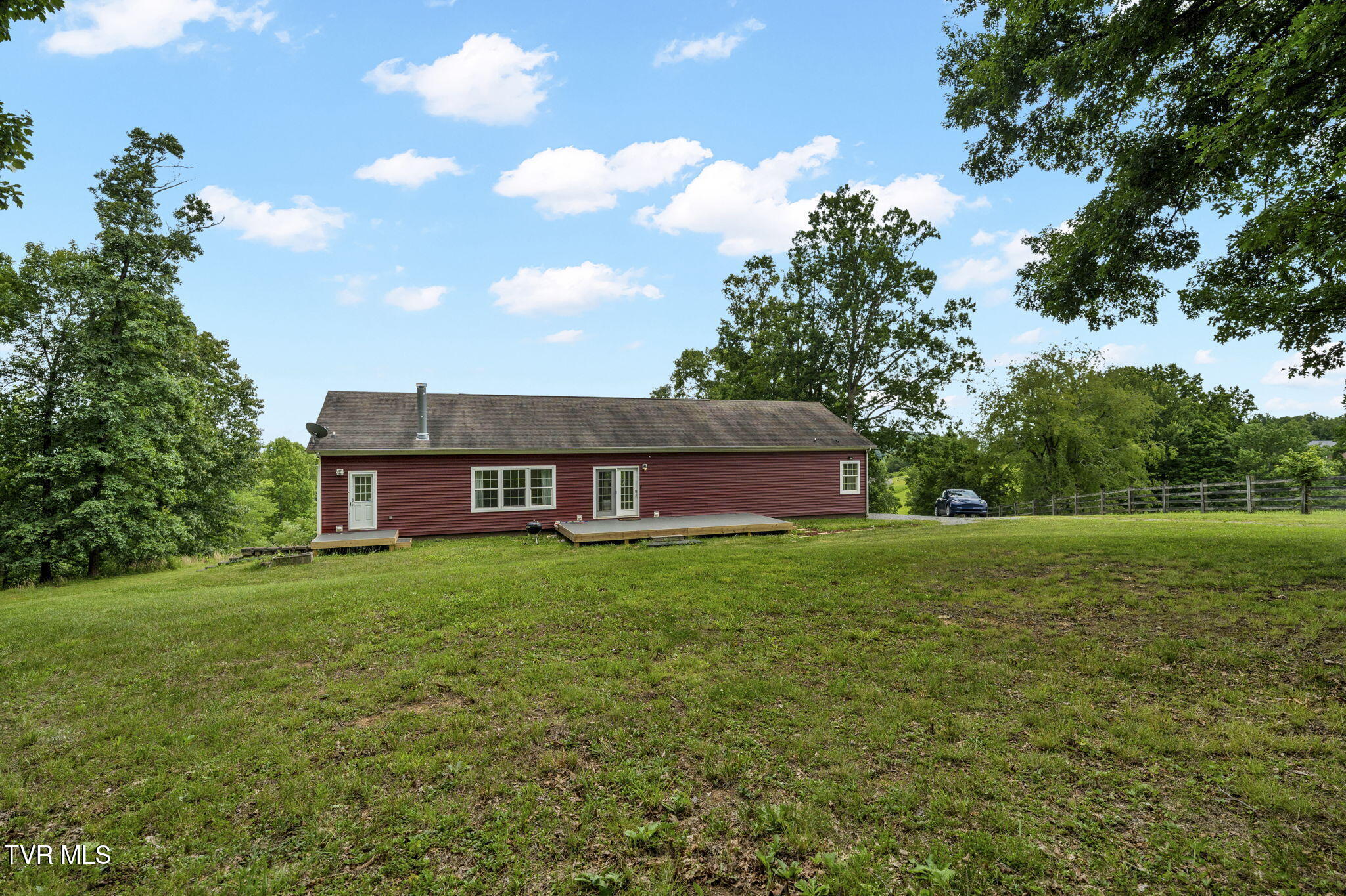 23767 Archery Range Road Bristol, VA 24202 - Photo 30 of 41 30