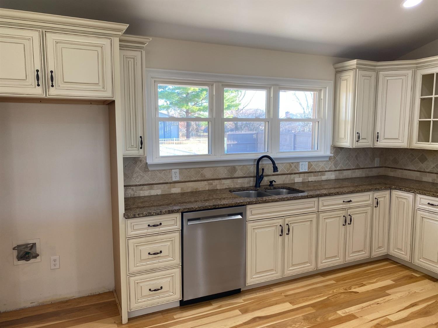 6804 Yankee Road Middletown, OH 45044 - Photo 12 of 25
