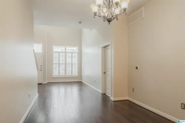 $2,300 | 2020 5th Avenue North, Unit 137, Birmingham, AL 35203