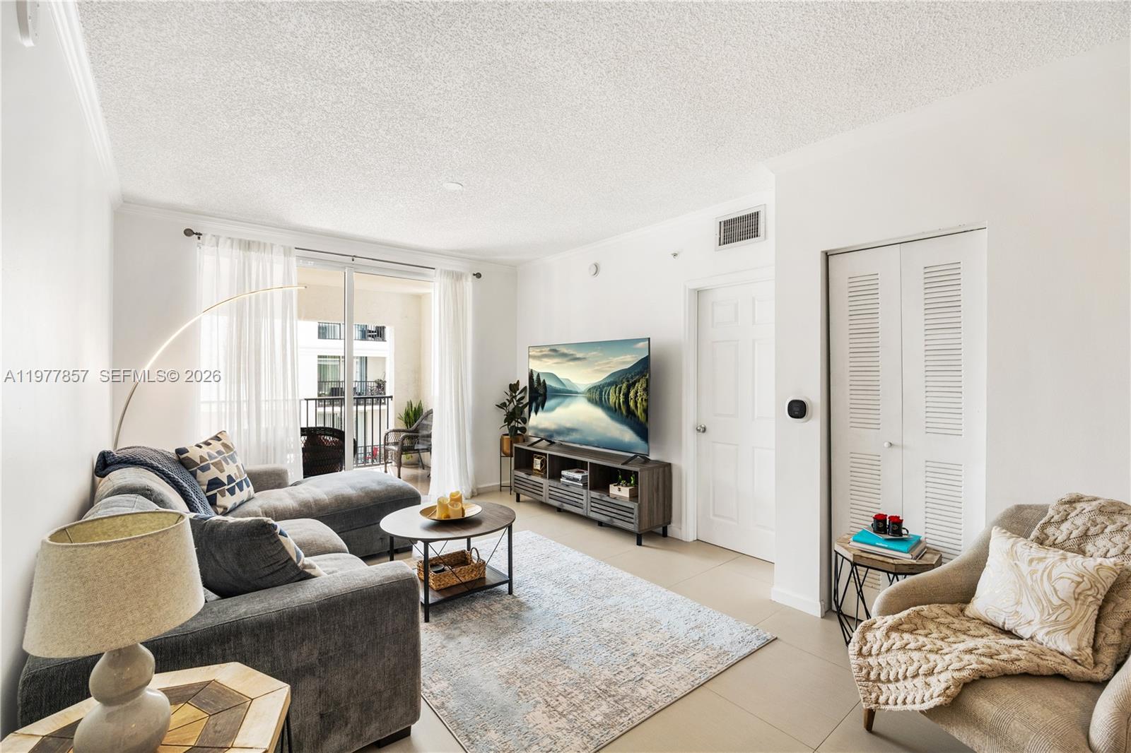 17100 North Bay Road, Unit 1810 Sunny Isles Beach, FL 33160 - Photo 15 of 36