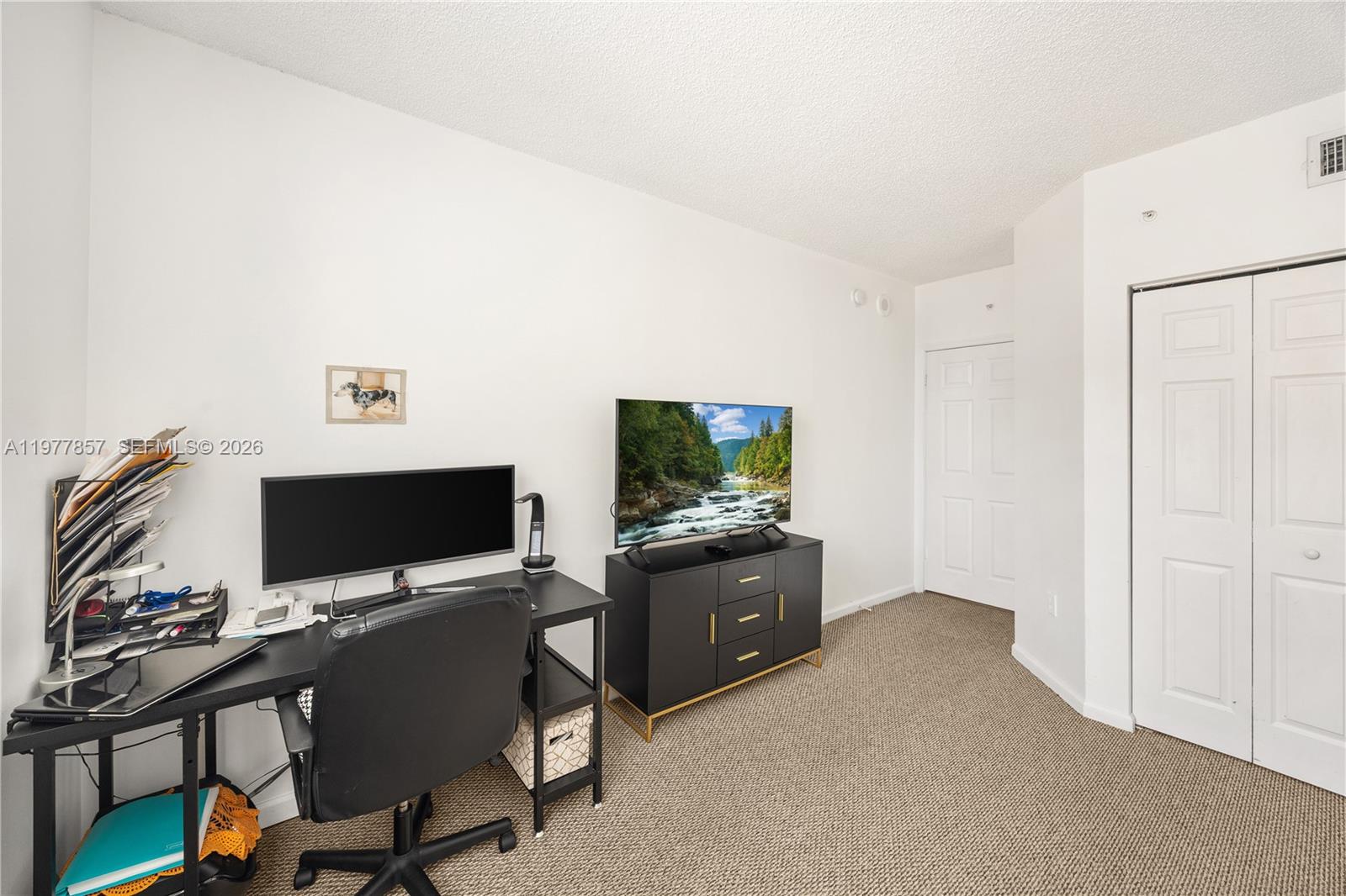 17100 North Bay Road, Unit 1810 Sunny Isles Beach, FL 33160 - Photo 23 of 36