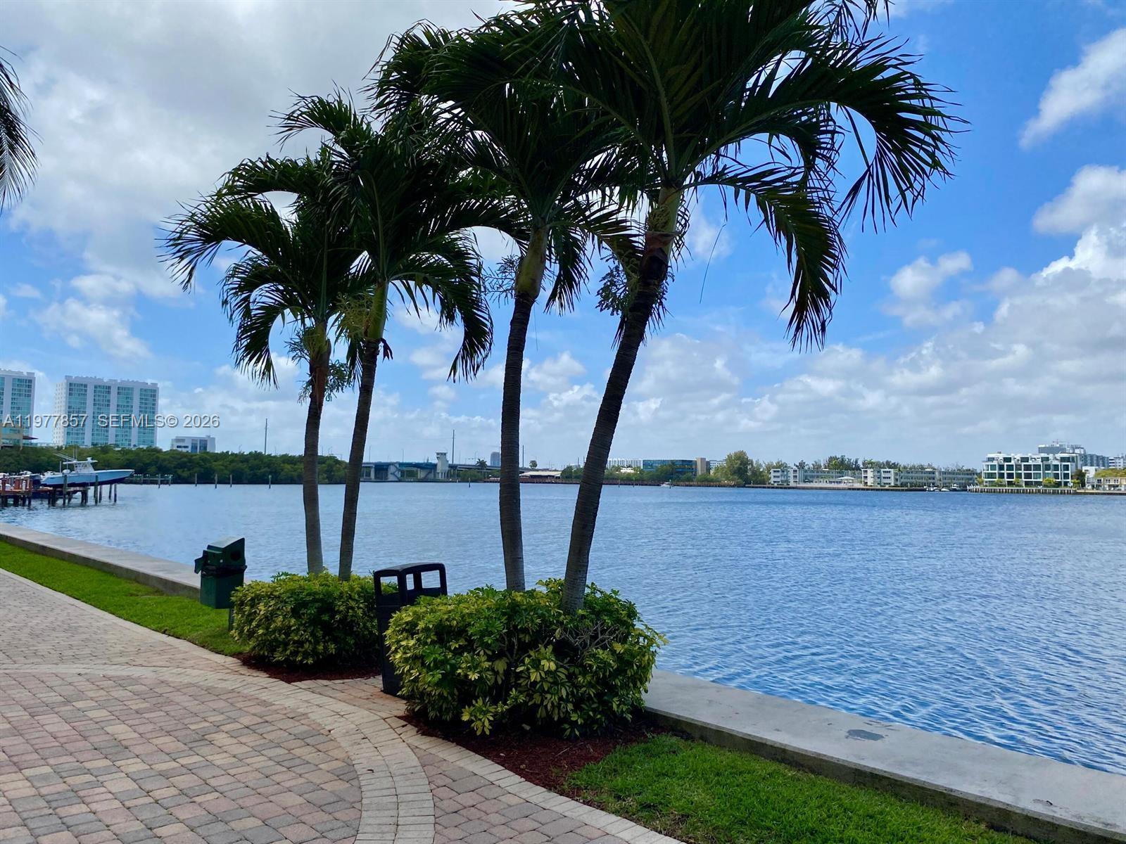 17100 North Bay Road, Unit 1810 Sunny Isles Beach, FL 33160 - Photo 32 of 36