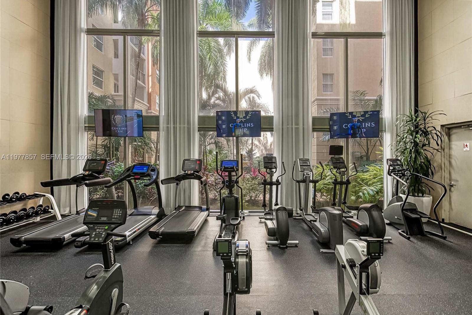 17100 North Bay Road, Unit 1810 Sunny Isles Beach, FL 33160 - Photo 33 of 36