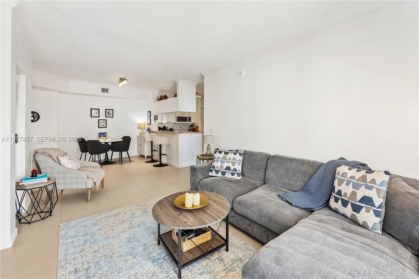 17100 North Bay Road, Unit 1810 Sunny Isles Beach, FL 33160 - Photo 8 of 36