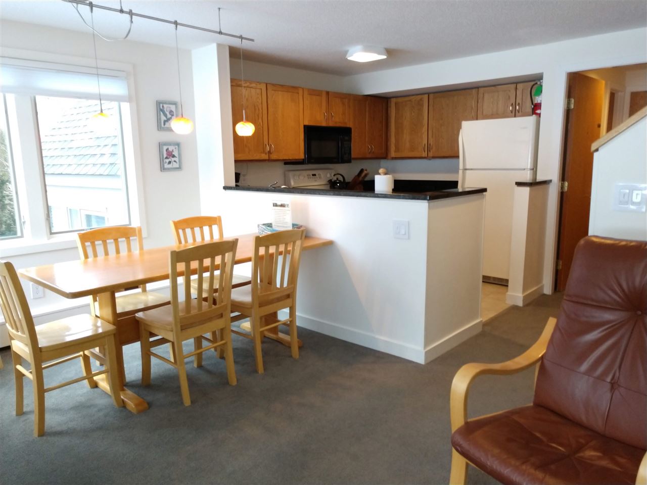 780 East Mountain Road, Unit B4 Killington, VT 05751 - Photo 3 of 25 Gallery Image 3