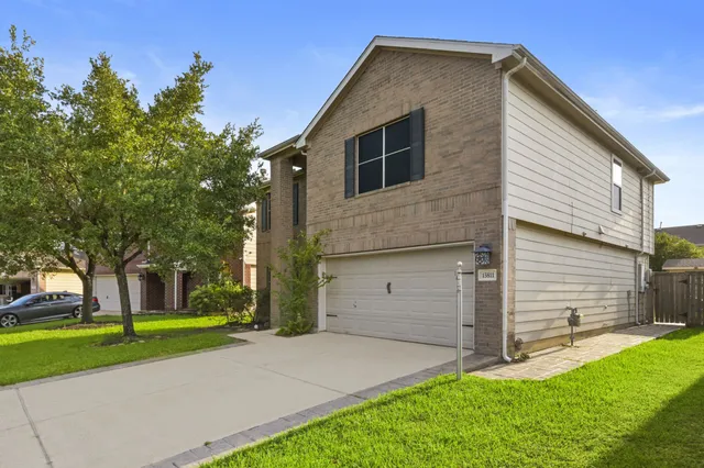 $2,300 | 15811 Vinemoss Lane, Cypress, TX 77429
