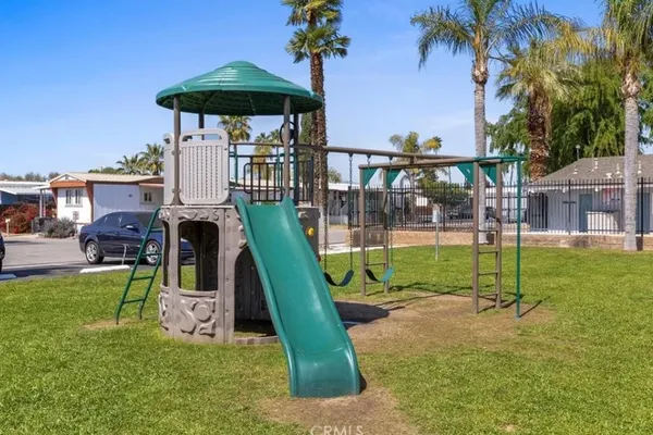 $1,650 | 294 Florence Lane, Unit 294, Bakersfield, CA 93308