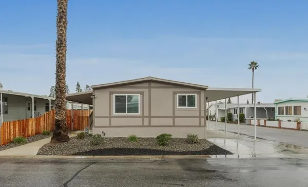 $1,650 | 294 Florence Lane, Unit 294, Bakersfield, CA 93308