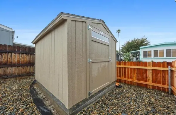 $1,650 | 294 Florence Lane, Unit 294, Bakersfield, CA 93308