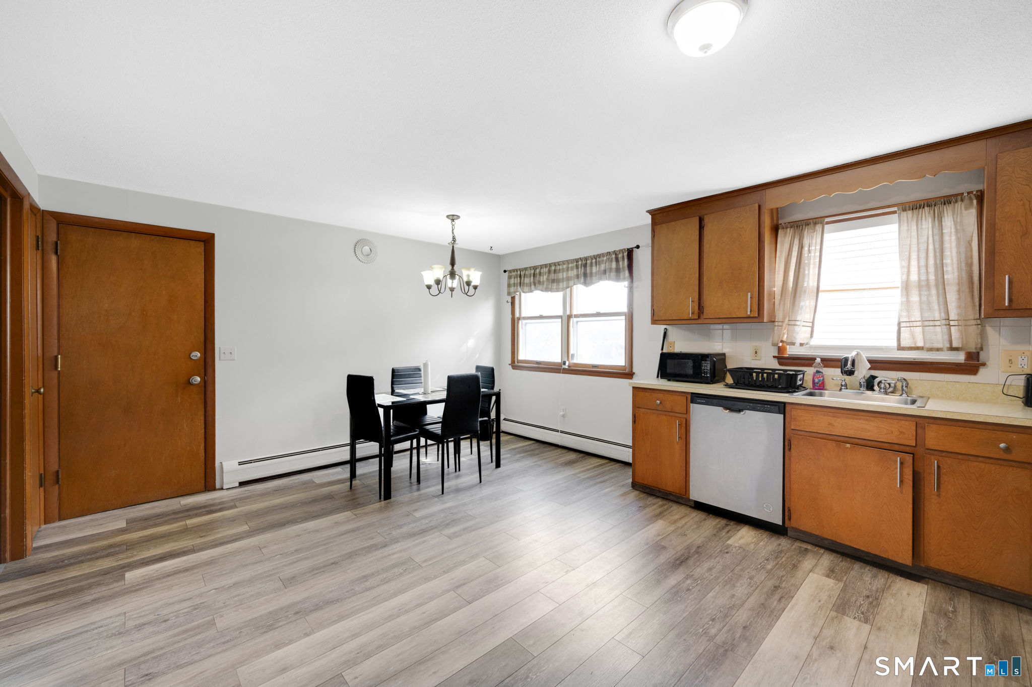 26 Upton Street New Britain, CT 06051 - Photo 7 of 21