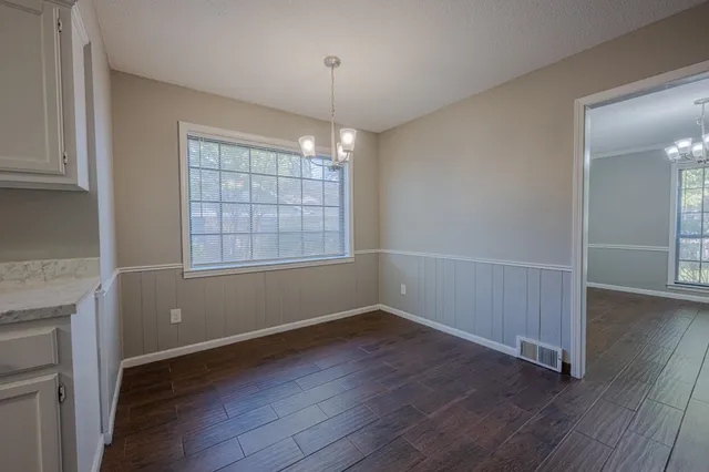 $360,000 | 7125 Crestridge Road, Memphis, TN 38119