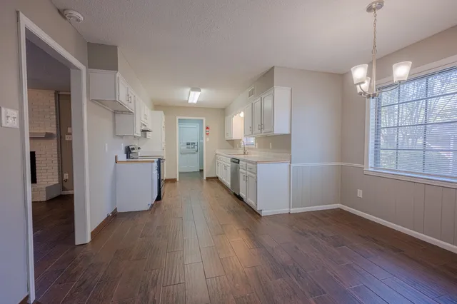 $360,000 | 7125 Crestridge Road, Memphis, TN 38119