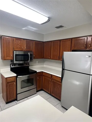 $1,575 | 185 Lakeside Hills Loop, Auburndale, FL 33823